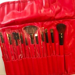 Makeup brushes
